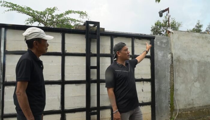 Panjat Pagar, Komplotan Curanmor Gasak Dua Motor Sekaligus di Perumahan Bukit Baru Palembang