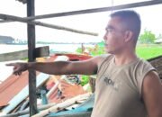 Tongkang Andalan Semesta 02 Tabrak Rumah dan Perahu Getek di Pinggir Sungai Musi, Kerugian Sekitar Rp 300 Juta