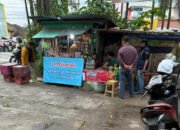 Sengaja Diparkirkan Dua Truk, Warung Tuak Samping Perumahan Grand Garden Bikin Resah Warga