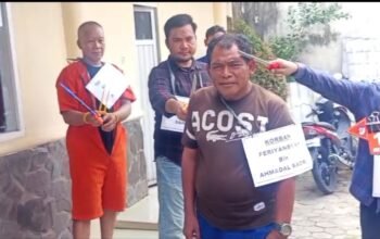 Rekonstruksi Kasus Pembunuhan Petani di OKU, Korban Dikeroyok Satu Keluarga dengan Parang