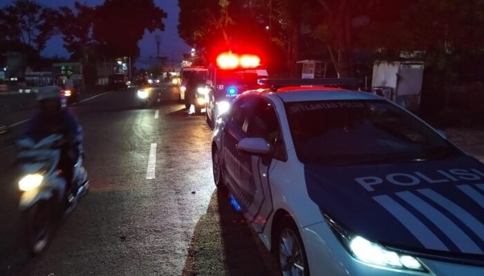 Ditlantas Polda Sumsel Kawal Pemulangan Dua Jenazah Korban Tabrakan Bus ALS di Muratara Sampai Kerumah Duka