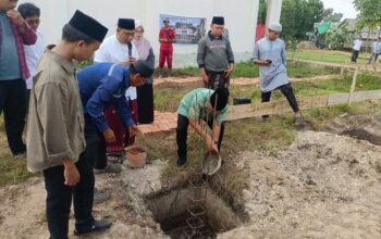 Apriyadi Letakkan Batu Pertama Pembangunan Ponpes Minhajul Aulia Talang Jambe Palembang