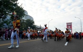 Tampil di Launching Car Free Day di Palembang, Marching Band Athidira Wirabhakti Polda Sumsel Sedot Perhatian Pengunjung