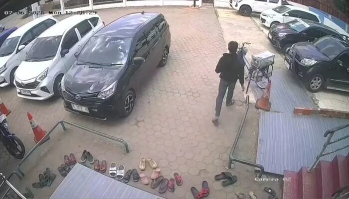Viral, Sepeda Kakek Penjual Pempek Keliling di Palembang Digondol Maling di Halaman Masjid