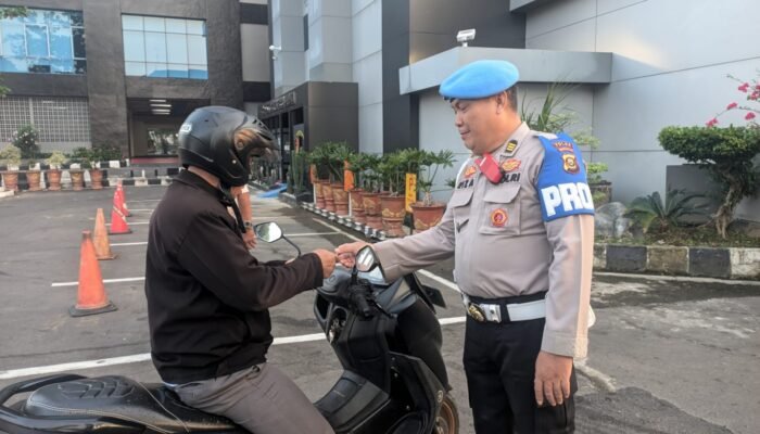 Tegakkan Disiplin Internal, Propam Polda Sumsel Razia Kelengkapan Kendaraan Personel