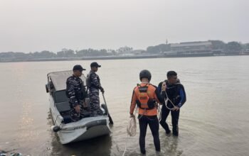 Asyik Mandi di Dermaga 7 Ulu, Tiga Siswa SD Tenggelam Terseret Arus, 1 Ditemukan Meninggal, 2 Masih Dicari