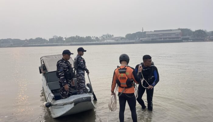Asyik Mandi di Dermaga 7 Ulu, Tiga Siswa SD Tenggelam Terseret Arus, 1 Ditemukan Meninggal, 2 Masih Dicari