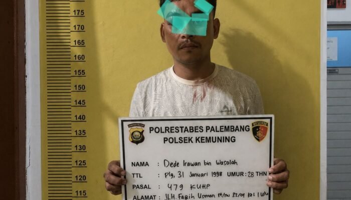 Panik Dikejar Massa, Pelaku Curanmor di Kemuning Tusuk Pengendara Motor yang Melintas