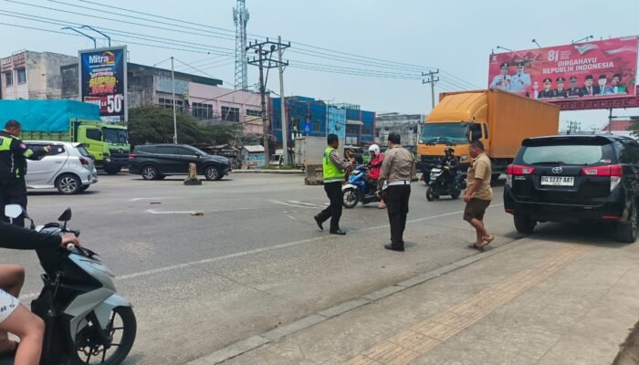 Truk Trailer Seruduk Motor di Simpang KM 12 Palembang, Satu Tewas dan Satu Luber
