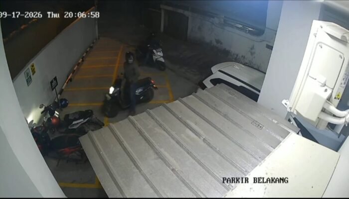 Hitungan Detik, Pelaku Curanmor Gasak Motor di Parkiran Klinik Sako Palembang