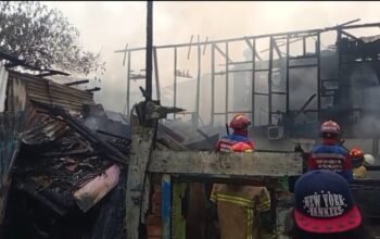 Kebakaran di Pasar 26 Ilir, Dua Rumah Panggung dan Warung Ludes Dilalap Sijago Merah