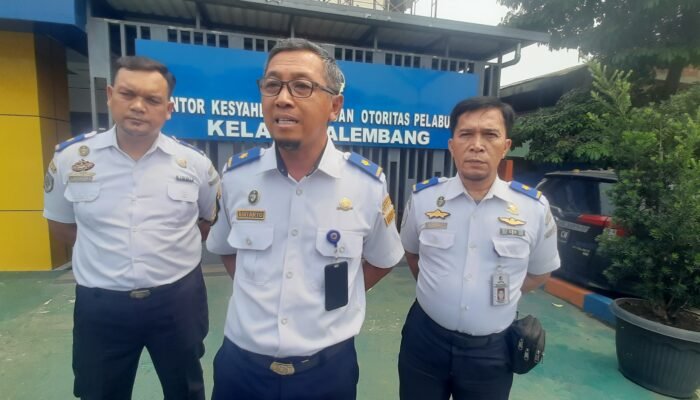 KSOP Palembang Periksa Ananda Pratama Nahkoda Tugboat Bojoma 2917 Pasca Ponton Tabrak Pilar Jembatan LRT