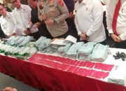 Diduga Jaringan Fredy Pratama, ES Bawa 35 Kg Sabu dan 600 Butir Pil Happy Five Ditangkap Bersama Istrinya yang Sedang Hamil